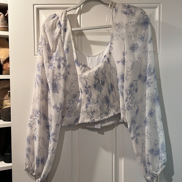 HOUSE OF HARLOW TOP - Picture 3 of 3